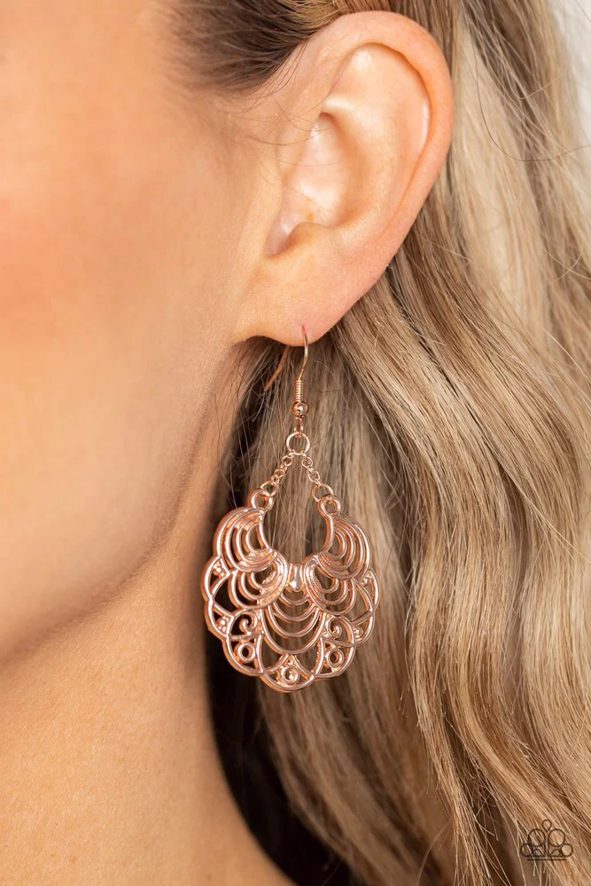 Frilly Finesse - Gold Earring